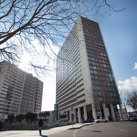 파노라믹 리빙 아파트 *