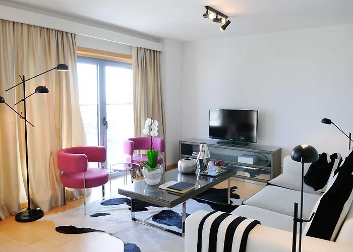 Panoramic Living *