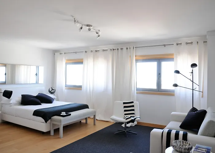 Panoramic Living